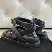 Load image into Gallery viewer, Jazal Leather Sandals
