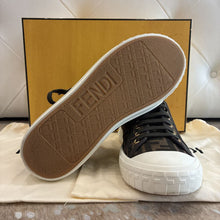 Load image into Gallery viewer, NIB Domino FF Fabric Low-Top Sneakers