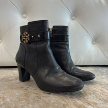 Load image into Gallery viewer, Pebbled Leather Ankle Boots