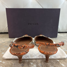 Load image into Gallery viewer, Slingback Snakeskin Kitten Heels