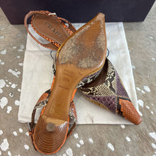Load image into Gallery viewer, Slingback Snakeskin Kitten Heels