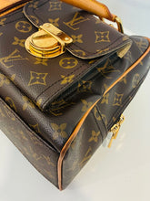 Load image into Gallery viewer, Monogram Manhattan GM Handbag