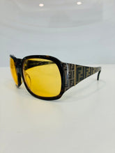 Load image into Gallery viewer, FS462 FF Monogram Yellow Lens Sunglasses