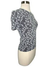 Load image into Gallery viewer, Floral Motif Jacquard Short Sleeved T-Shirt