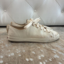 Load image into Gallery viewer, Distressed Low-Top Leather Sneakers