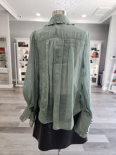 Load image into Gallery viewer, NWT Idealist Pleated Shirt
