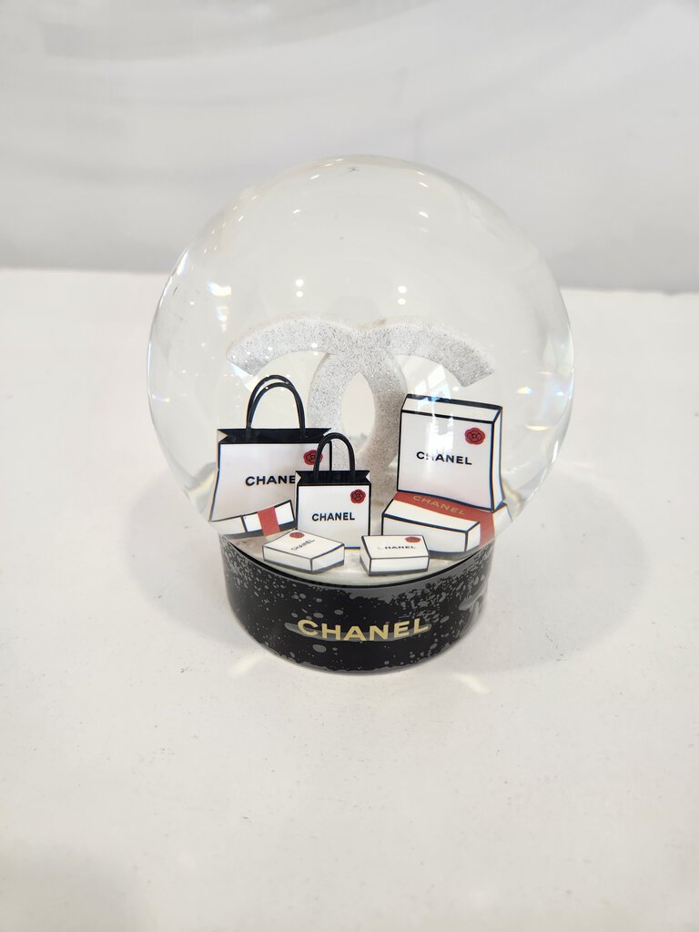 NEW Shopping Bags Snow Globe 2019