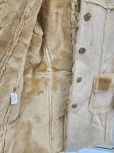 Load image into Gallery viewer, Sherpa &amp; Fur Coat Retail
