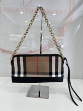 Load image into Gallery viewer, Abingdon House Check and Leather Clutch Bag
