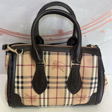 Load image into Gallery viewer, NWT Haymarket Check Small Gladstone Tote
