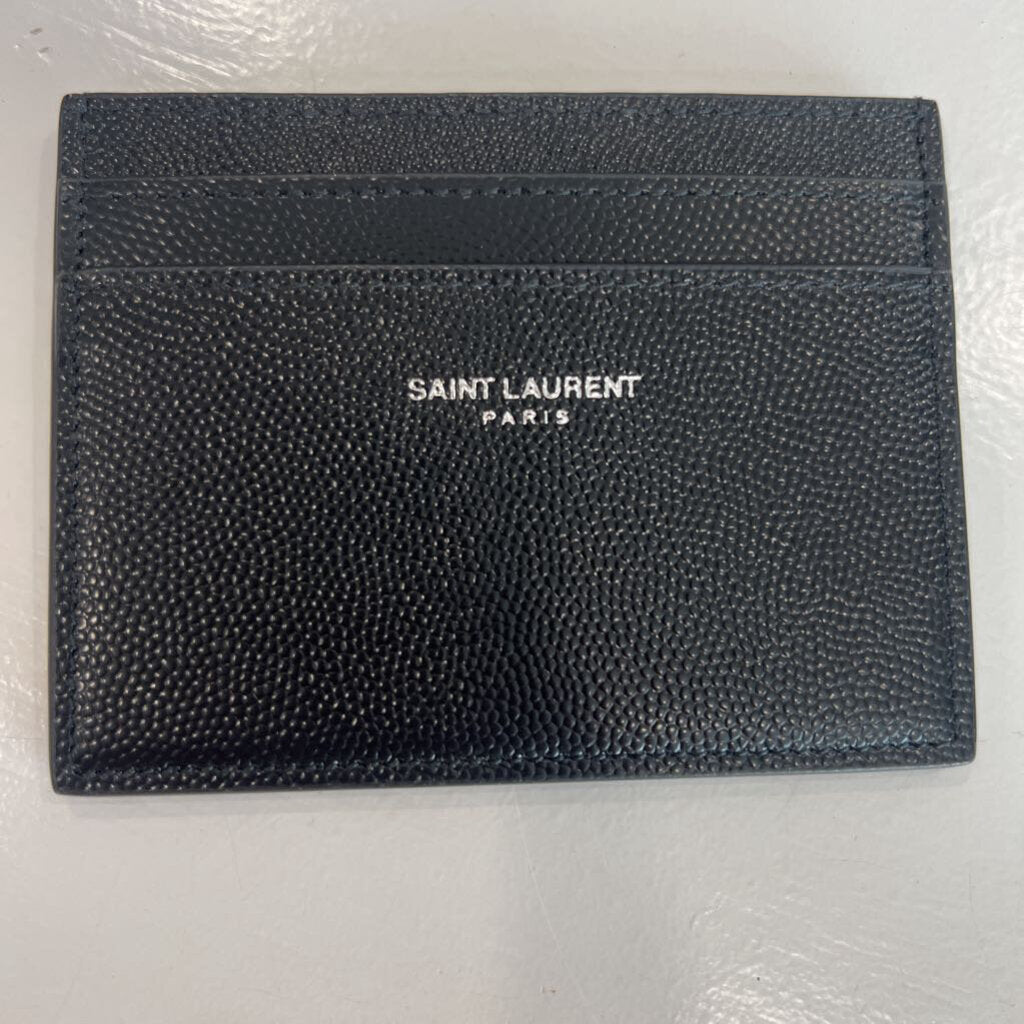 NEW! Paris Credit Card Case in Grain de Poudre Leather