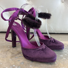 Load image into Gallery viewer, 2004 Silk &amp; Velvet Fur Python Platform
