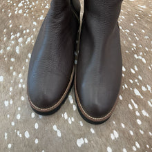 Load image into Gallery viewer, Sheepskin-Lined Suzon Ankle Boots
