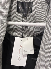 Load image into Gallery viewer, NWT Paolo Coat
