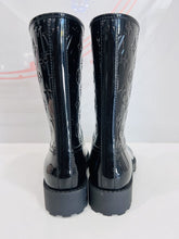 Load image into Gallery viewer, Drop Flat Patent Leather Boots
