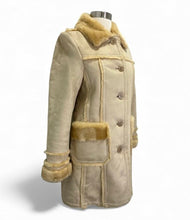 Load image into Gallery viewer, Sherpa &amp; Fur Coat
