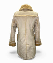 Load image into Gallery viewer, Sherpa &amp; Fur Coat

