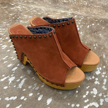 Load image into Gallery viewer, NEW Ole Peace &amp; Love Suede Clogs
