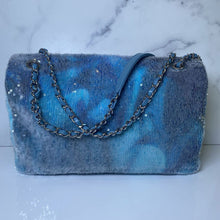 Load image into Gallery viewer, Sequin Waterfall Flap 18S
