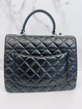 Load image into Gallery viewer, Quilted Lambskin Trendy 2Way Dual Handle
