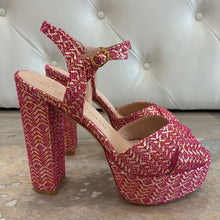 Load image into Gallery viewer, NWT Soliesse Chenille Jacquard
