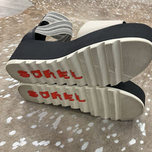 Load image into Gallery viewer, Cameron Flatforms Retail $135
