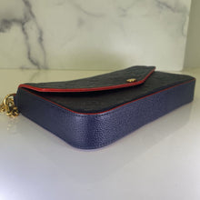 Load image into Gallery viewer, Empreinte Pochette Felicie Chain Wallet Marine Rouge
