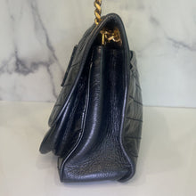 Load image into Gallery viewer, Niki Medium Flap YSL Shoulder Bag in Crinkled Leather
