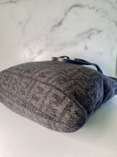 Load image into Gallery viewer, Wool Zucca Tote
