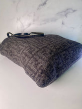 Load image into Gallery viewer, Wool Zucca Tote
