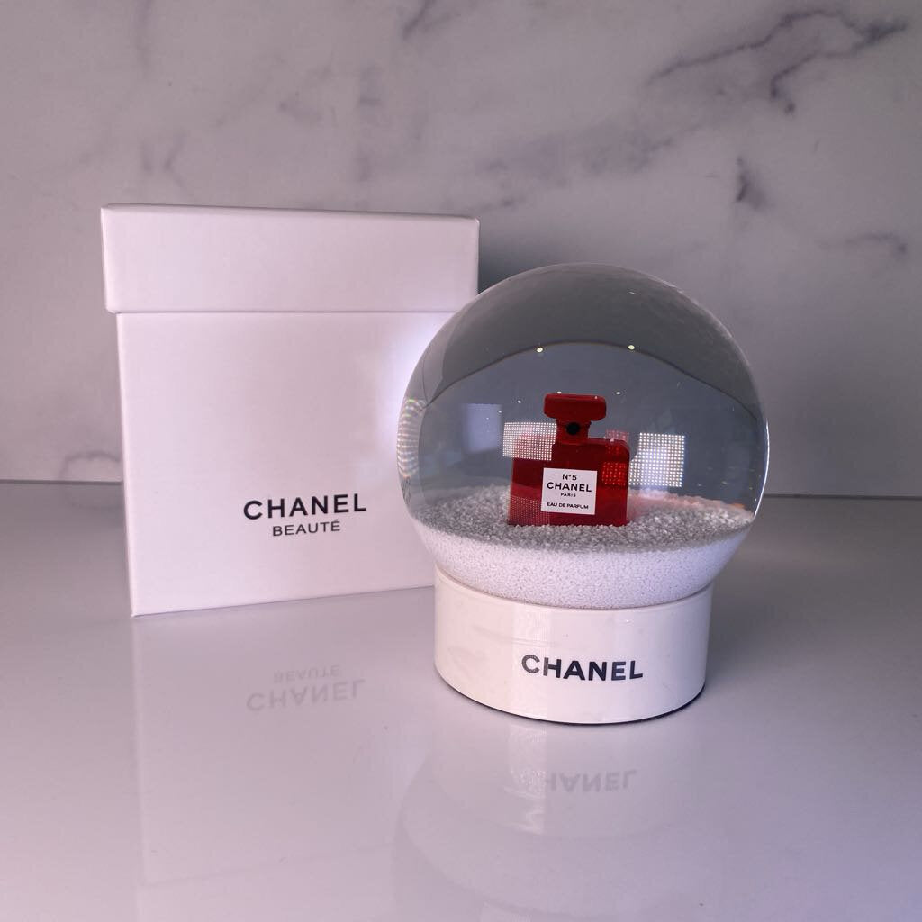 NEW! Red Chanel Number 5 Snow Globe RARE