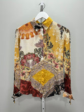 Load image into Gallery viewer, Collared Floral Long Sleeve Button Top

