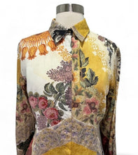 Load image into Gallery viewer, Collared Floral Long Sleeve Button Top

