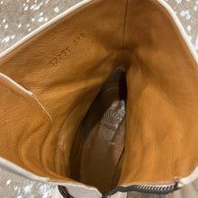 Load image into Gallery viewer, Frida Front Zip Boot

