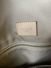 Load image into Gallery viewer, Graceful MM Monogram Leather Bag
