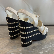 Load image into Gallery viewer, Crumpled Calfskin Grosgrain Pearl Wedge Sandals
