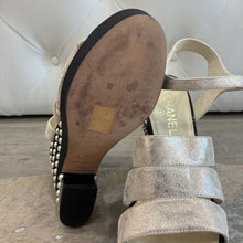 Load image into Gallery viewer, Crumpled Calfskin Grosgrain Pearl Wedge Sandals
