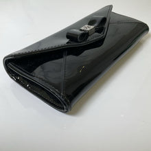 Load image into Gallery viewer, Patent Leather Bow Long Wallet
