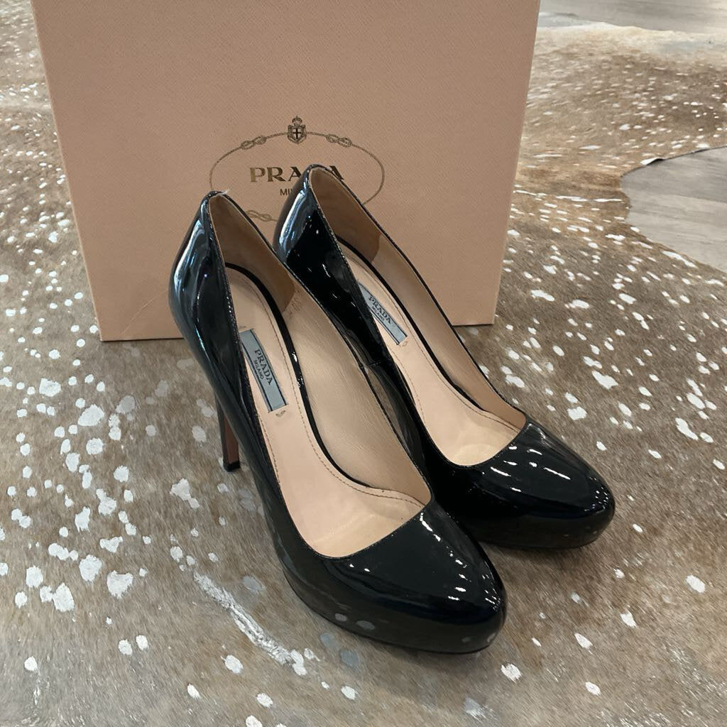 Venice Basic Patent Leather Pumps