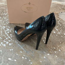 Load image into Gallery viewer, Venice Basic Patent Leather Pumps
