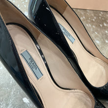 Load image into Gallery viewer, Venice Basic Patent Leather Pumps
