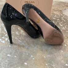 Load image into Gallery viewer, Venice Basic Patent Leather Pumps
