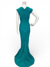 Load image into Gallery viewer, NWT Santia Gown
