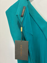 Load image into Gallery viewer, NWT Santia Gown
