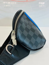 Load image into Gallery viewer, Epi Damier Graphite Bumbag M56610
