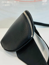 Load image into Gallery viewer, Epi Damier Graphite Bumbag M56610
