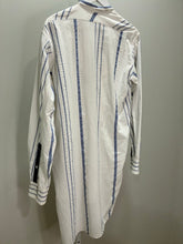 Load image into Gallery viewer, Asymmetric Striped Shirt
