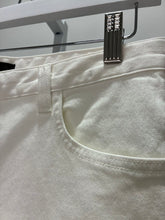 Load image into Gallery viewer, NWT Ashland Jeans
