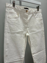 Load image into Gallery viewer, NWT Ashland Jeans
