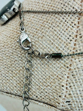 Load image into Gallery viewer, Silver Mother of Pearl Clover Necklace
